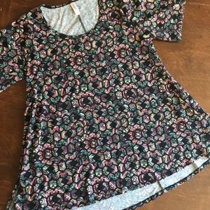 LulaRoe Large perfect t